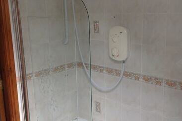 Отель The Glan Yr Afon Inn