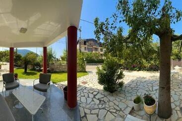 هتل آپارتمان Odyssion