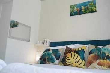 Pansiyon St Edmunds Guest House