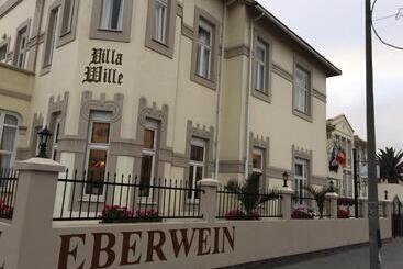 تختخواب و صبحانه Eberwein