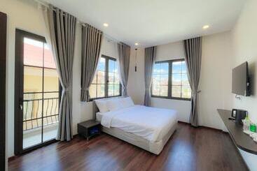 هتل Camellia Villa