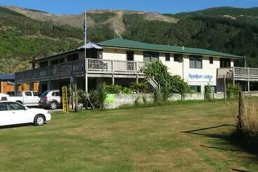 ユースホステル Anakiwa Lodge