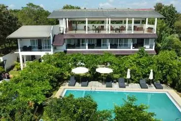 Otel Atteriya Sigiriya