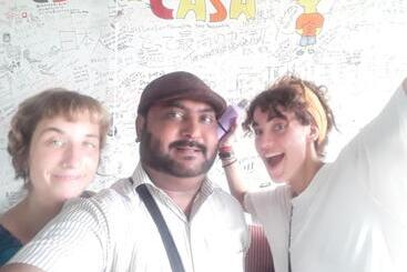 הוסטל Superinn Home Stay& Guest House