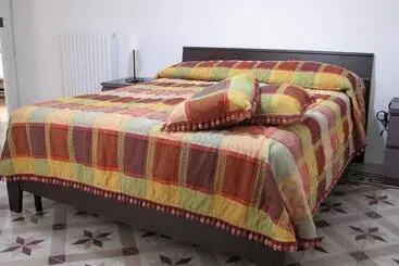B&b Huit