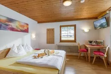 Bed and Breakfast Gästehaus Hochstaffl