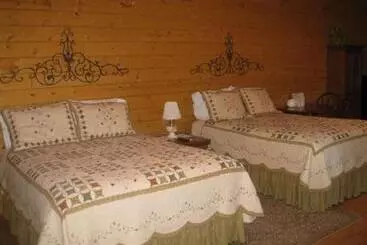Bed and Breakfast Pine Tree Inn