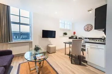 Braid Apartments By Mansley