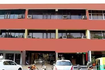 هتل Oyo Rooms Sector 35 B Chandigarh