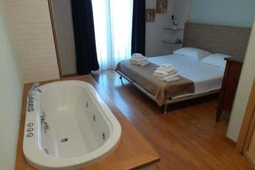 شقق خاصة سياحية Réva Residences And Pool