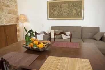 Жильё для туристов Cretan Cottage