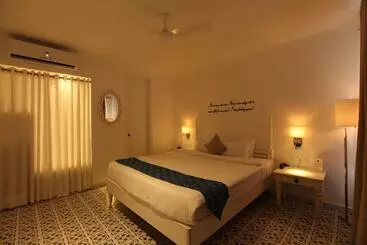 Hotelli Shalai   The Cliff Resort