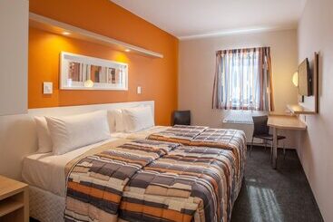 בית מלון כפרי Road Lodge Pietermaritzburg