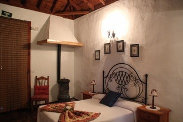 Casas Rurales Los Marantes