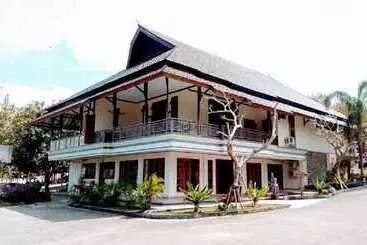 Hotelli & Villa Bukit Indah Saumlaki By Legreen