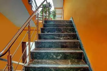 ホテル Oyo Flagship 81389  Siddhi Vinayak