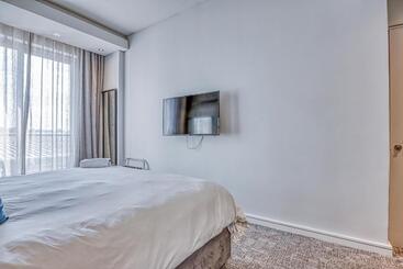 Aparthotel The Capital On Park Apart