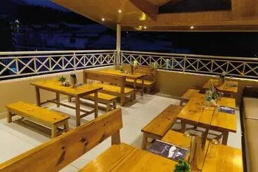 Bed and Breakfast Sa Ba Manali Inn, Mall Road