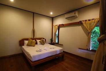 ホテル Baan Khao Sok Resort