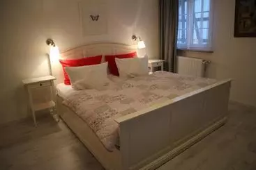 Hotelli Winzerhäuschen Am Brunnen