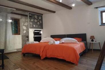 Bed and Breakfast Au 339