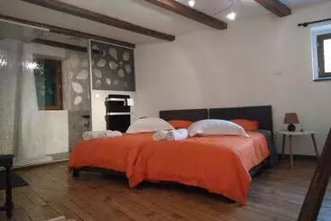 Bed and Breakfast Au 339