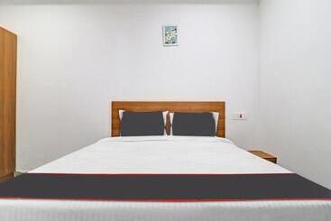 Hotel Collection O S Grand Lodge