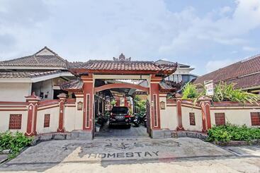 Hotel Oyo 92560 Astri Homestay