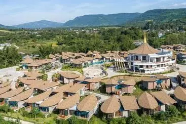 Hotel Nakaburi Sanctuary Resort&spa