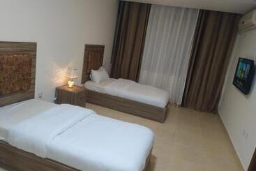 Rayan Hotel Suites