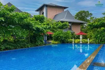 Hotel Mayfair Spring Valley Resort Guwahati