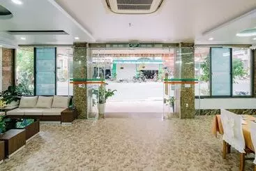 Hotel Phuong Dong