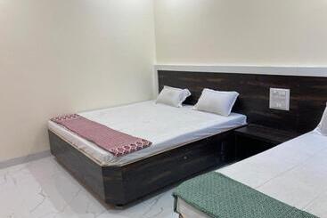 Hotel Sai Viraj Palace