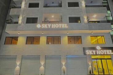 هتل Sky