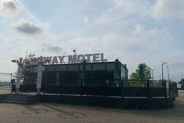 Hiway Motel