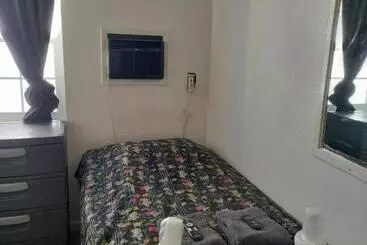 Huoneistohotelli Crown Inn & Suites