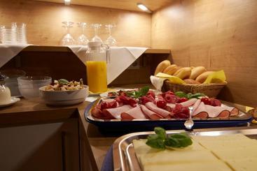 Отель Gisela S Gästehaus Brakel   Self Check In