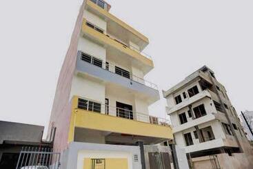 Hotel Oyo  Dahleez