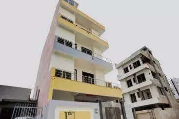 Hotel Oyo  Dahleez