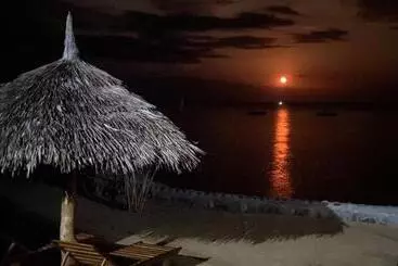 هتل Veronika Resort Nosy Komba