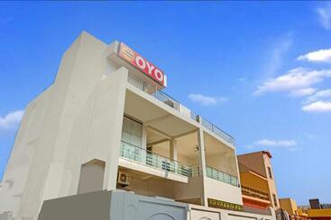 Hotel Oyo Flagship 70252  Samridhi