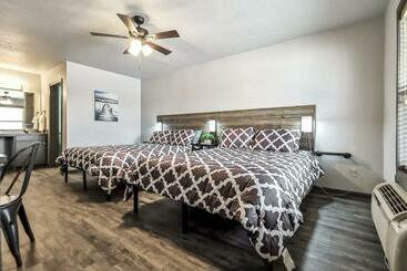 فندق صغير Valley Cabins Double Queen Hotel Room