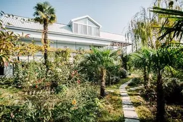 ペンション Chateau Dzveli Gavazi