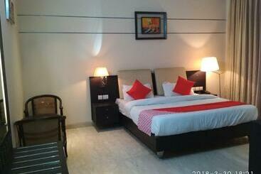 בית מלון כפרי White Castle Manesar