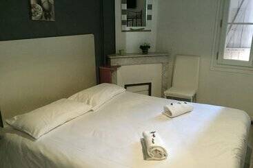 هتل Hôtel Restaurant Le 8