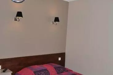 هتل Hôtel Résidence Champerret