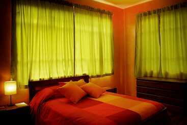 Hotel La Casa Amarilla