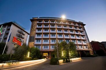 Отель Calissano