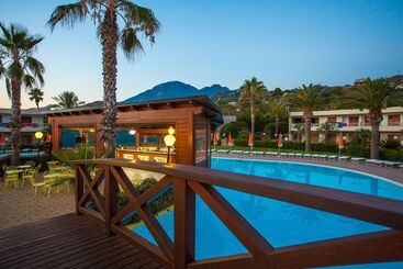 ホテル Club Residence La Castellana Mare