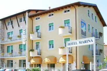 هتل Marina